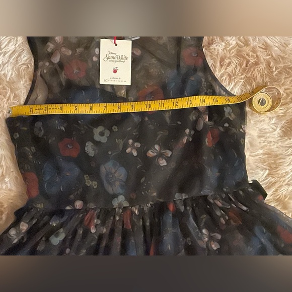 LAUREN CONRAD - Kohl’s Snow White Dress - Picture 10 of 10